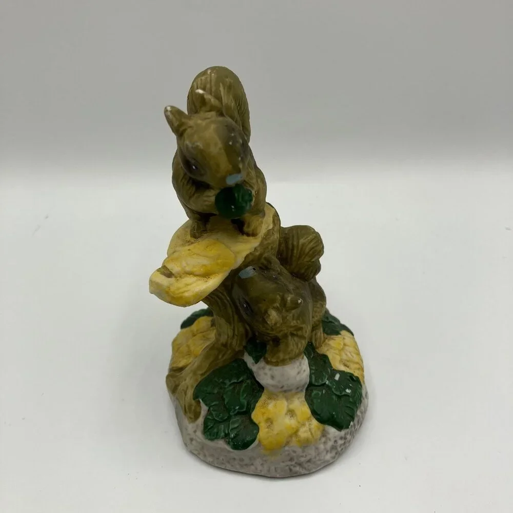 Ceramic Two Squirrels on a Stump Hobbyist Piece Hand Painted‎ 4